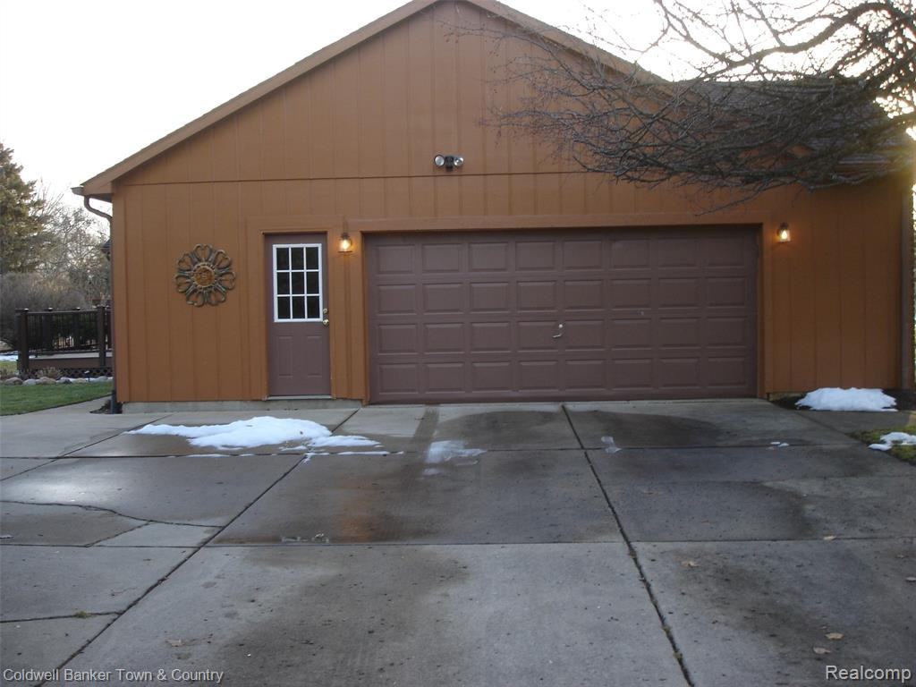 3363 Watersedge Drive - Photo 3 of 19