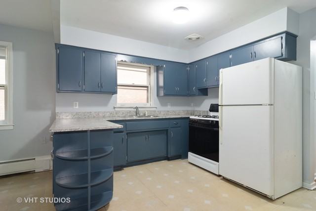 4933 Louise #1 - Photo 3 of 10
