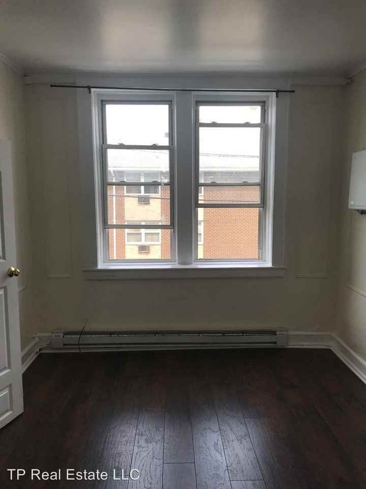 898-902 Stuyvesant Ave - Photo 3 of 9