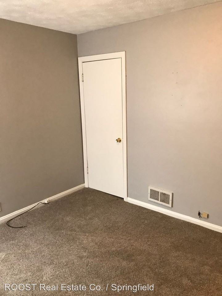 2260 Shawnee Avenue - Photo 2 of 14