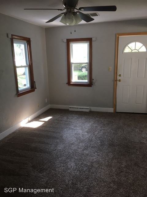 1548 North - Photo 3 of 5