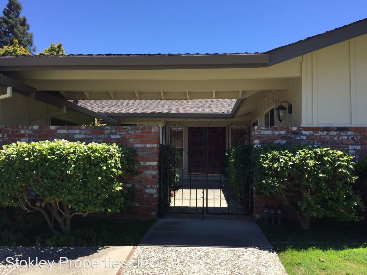2117 Dunblane Ct - Photo 2 of 24