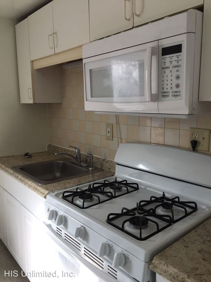 124 Division St - Photo 2 of 20