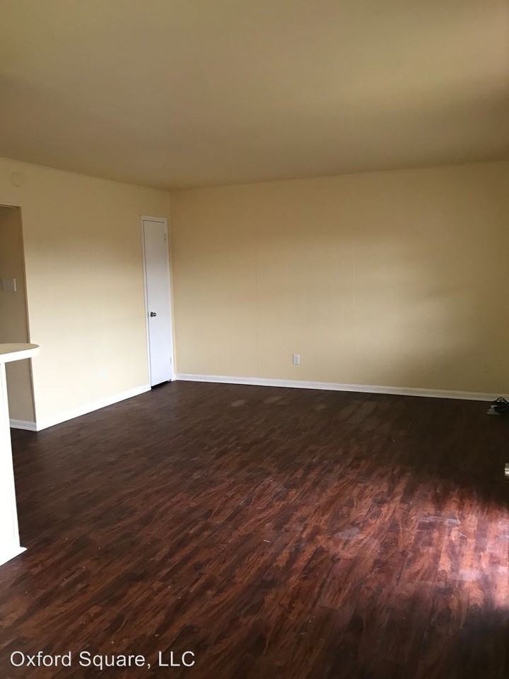 4410 Oxford Street - Photo 2 of 4