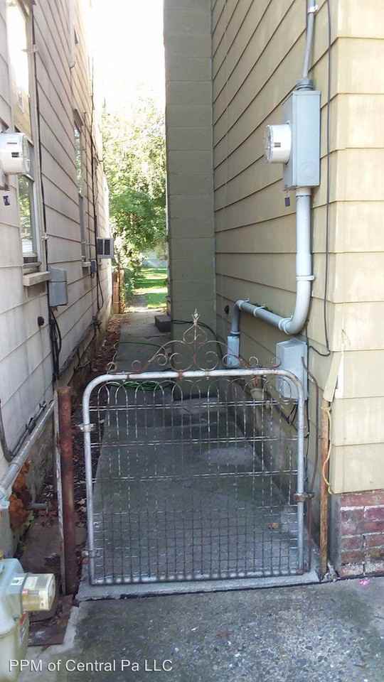 134 S. Main Street - Semi-Detached 2 Bedroom - Photo 2 of 40