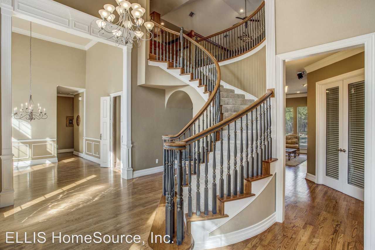 2 Pinehurst Drive - Photo 3 of 14