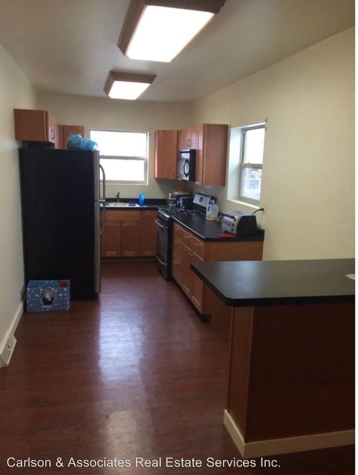 1840 Locust Street - Photo 2 of 6
