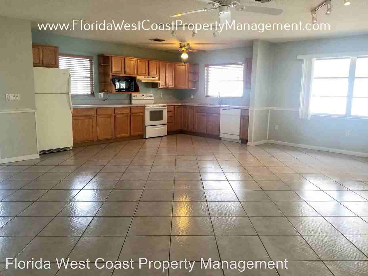 908 Laurel Ave - Photo 2 of 11