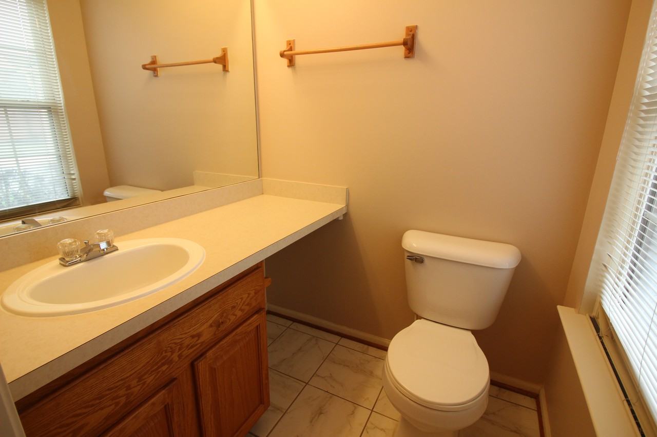 8807 Hardwood Dr - Photo 2 of 13
