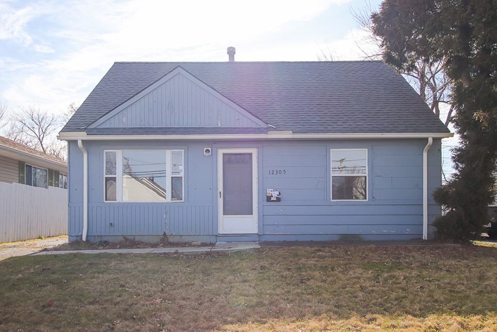 12305 Emery Ave - Photo 2 of 31