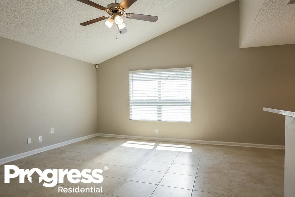 11100 Nw 26th St - Photo 3 of 15