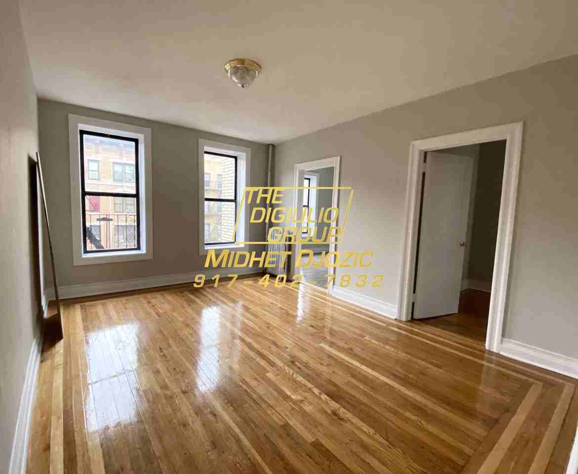 Vermilyea Ave & W 207th St #4A