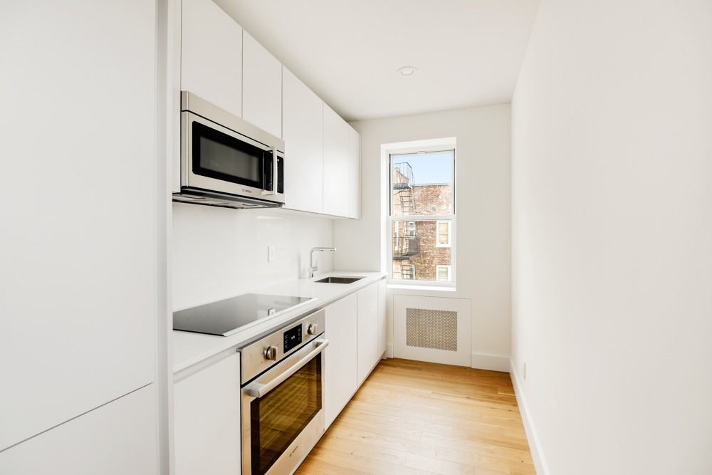 130 Martense Street - Photo 5 of 13
