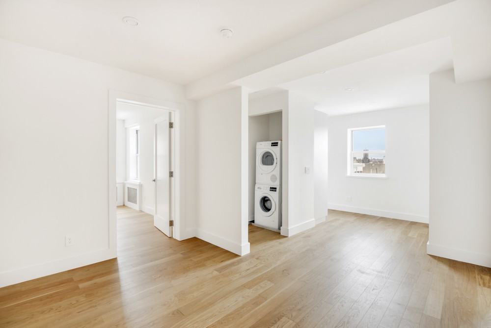 130 Martense Street - Photo 6 of 13