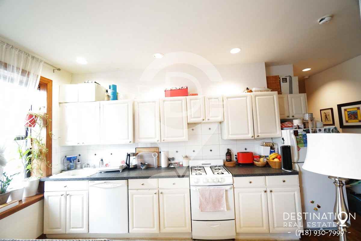 499 12th Street - Photo 2 of 18