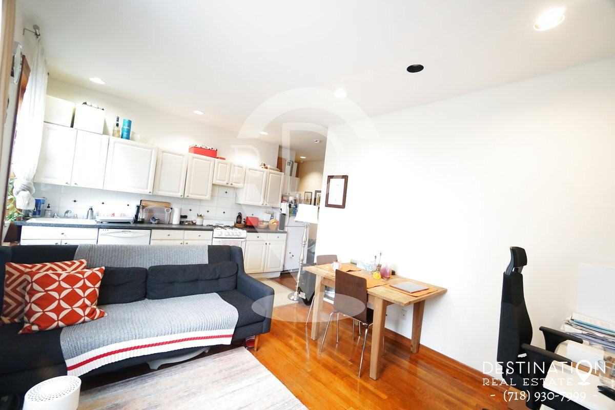 499 12th Street - Photo 3 of 18