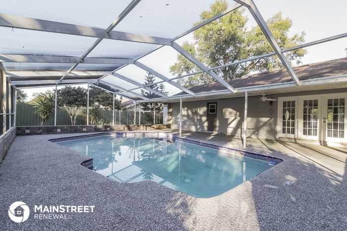 512 San Marie Avenue - Photo 3 of 16