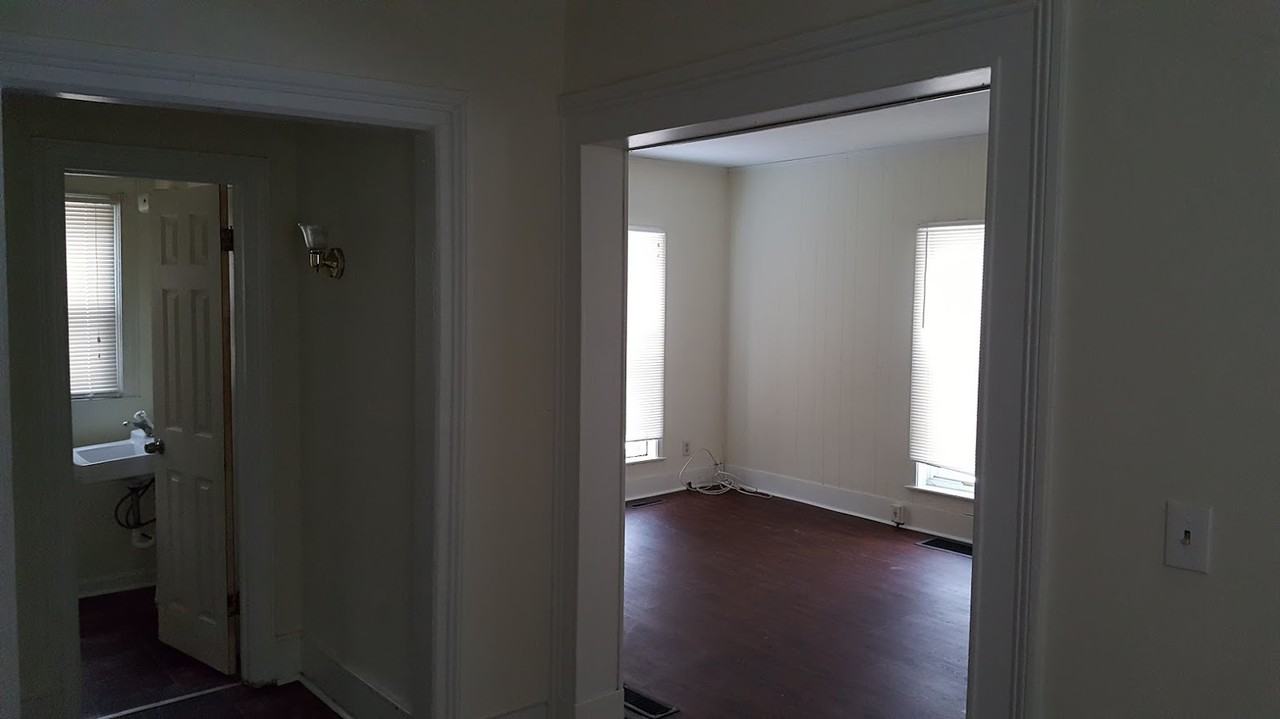 506 North Sycamore Street - Photo 4 of 12