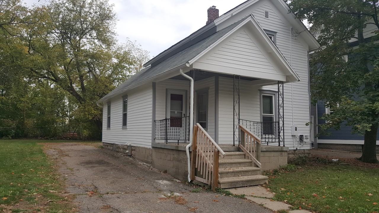 506 North Sycamore Street - Photo 3 of 12