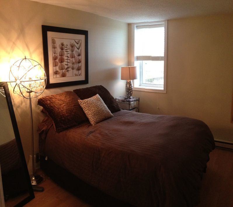 155 Forest Rd #27 – Executive 2 Bedroom Furnished Condo Near Downtown Core - Photo 3 of 7