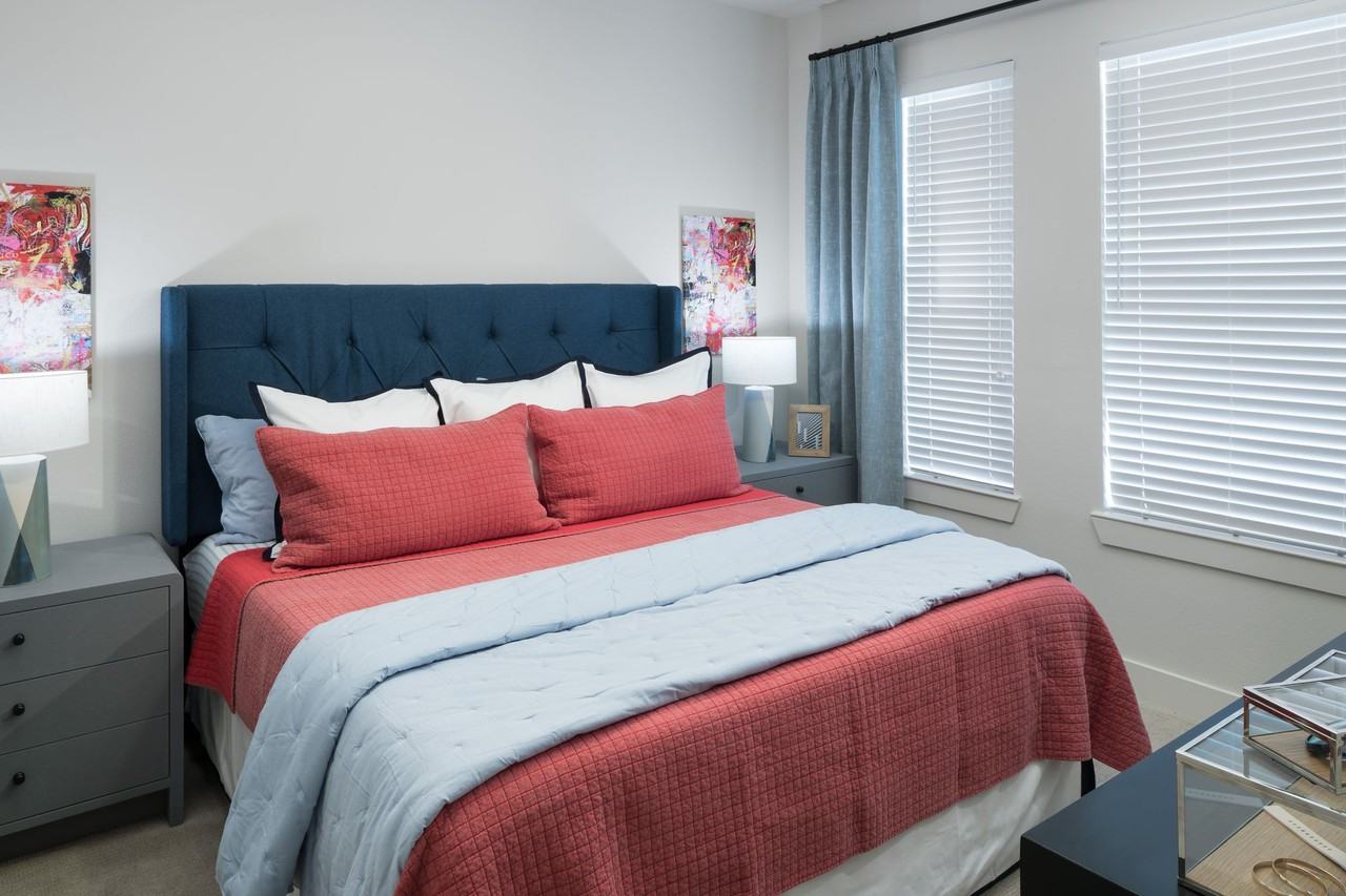Alexan Legacy Central - Photo 3 of 36