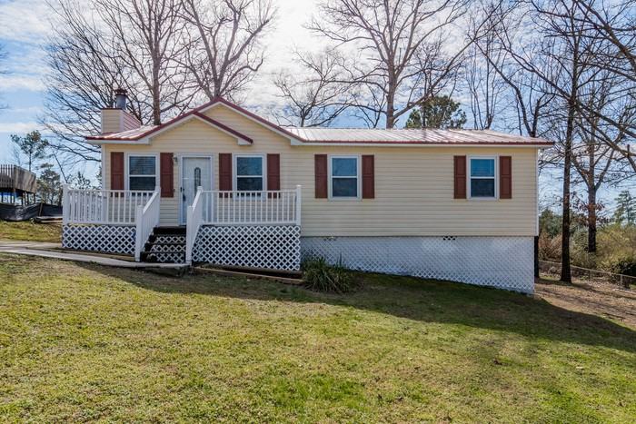 1031 Oak Boulevard - Photo 2 of 25
