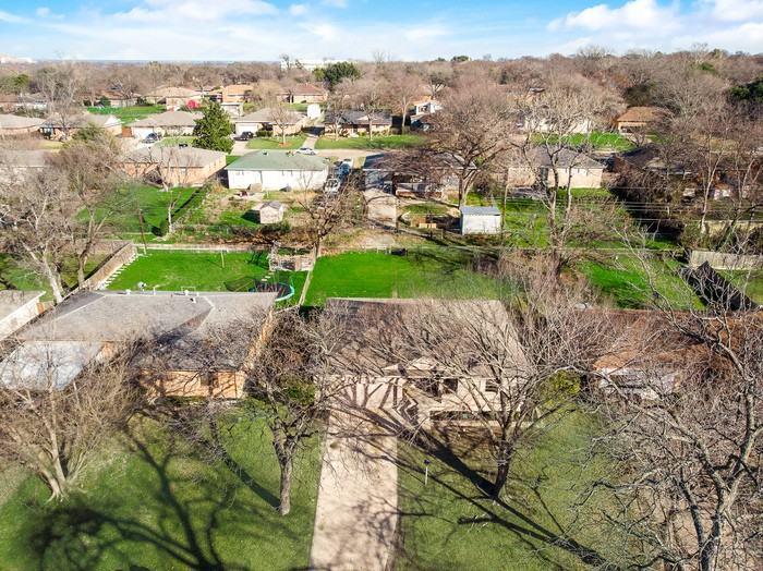 5624 Glen Forest Lane - Photo 2 of 33