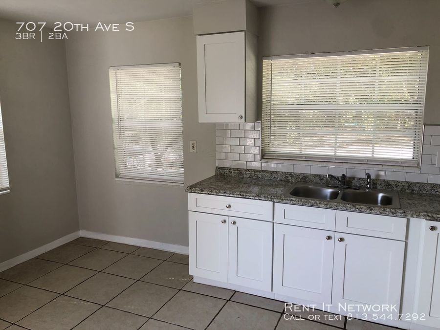 707 20th Ave S - Photo 3 of 15