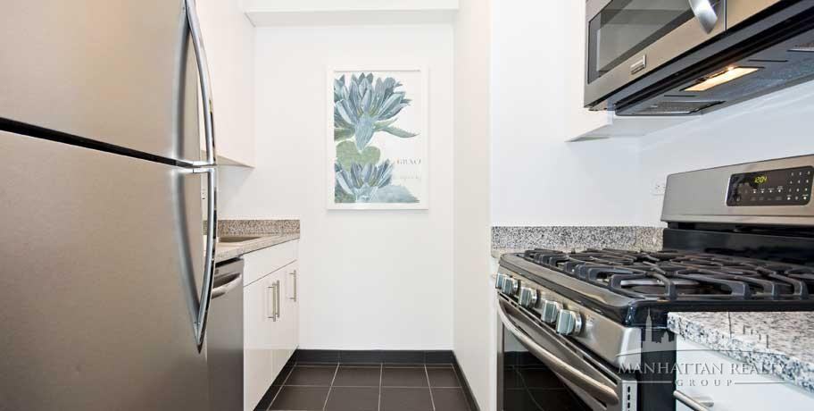 W 37th St #30E - Photo 2 of 12