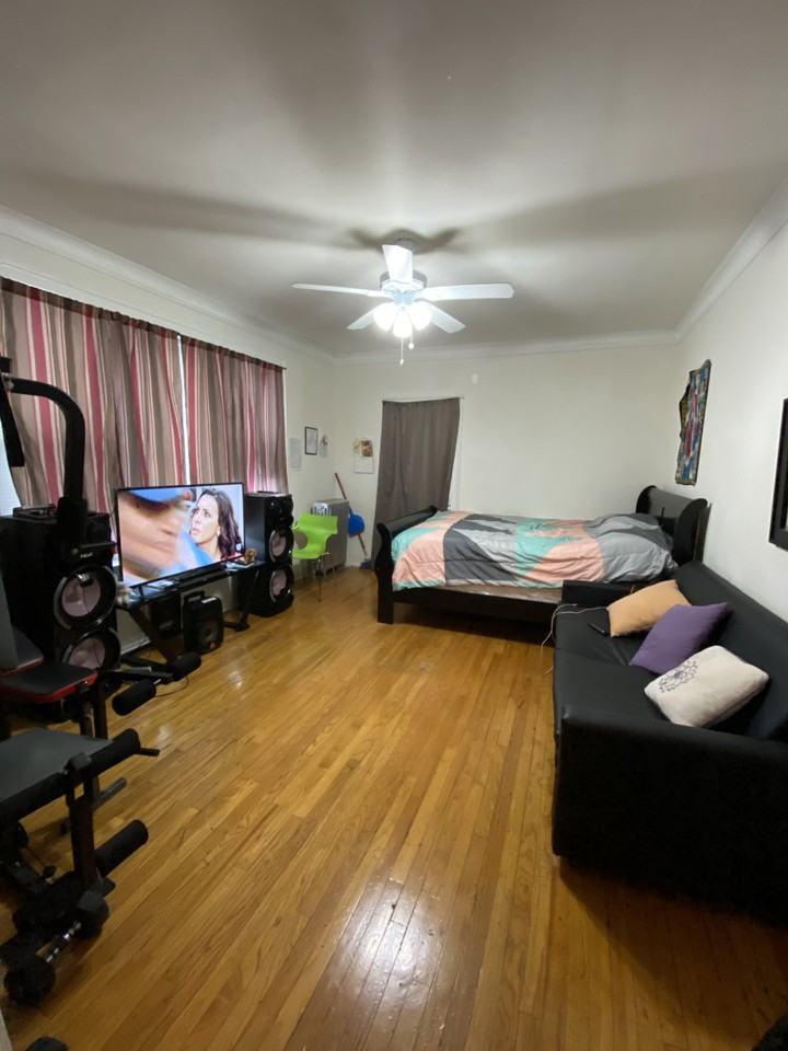 1635 West Morse Avenue #303 - Photo 2 of 7