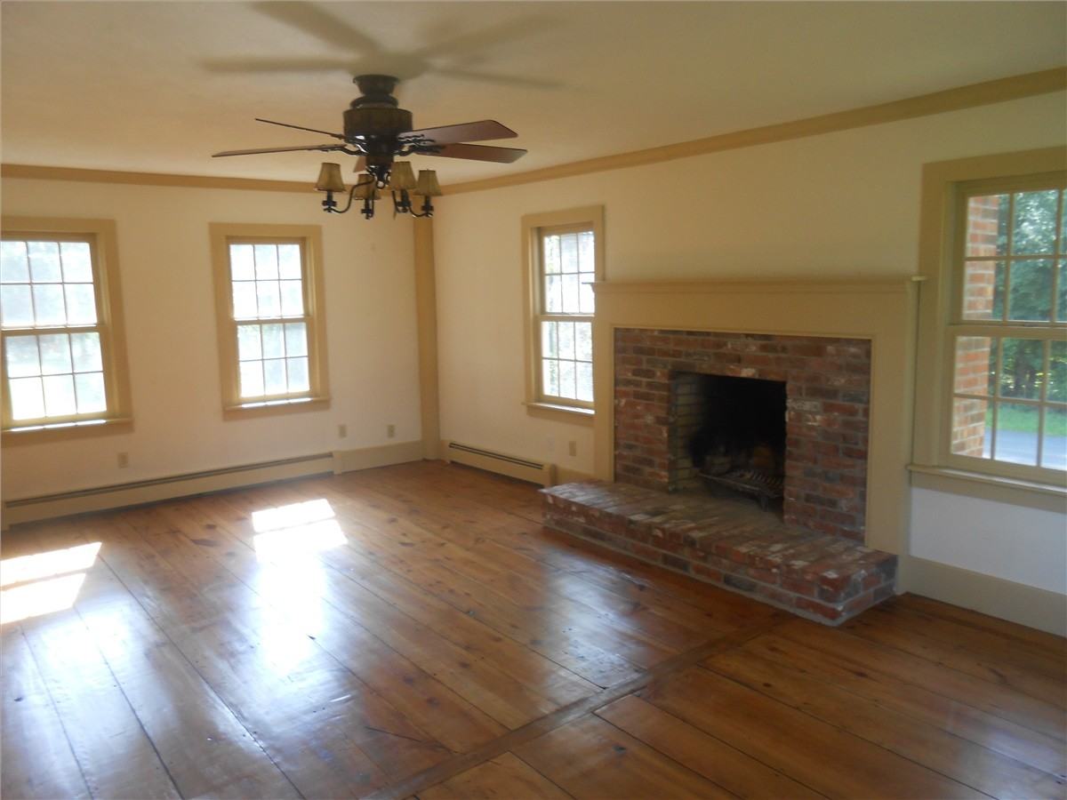 18 Vining Hill Rd - Photo 2 of 6