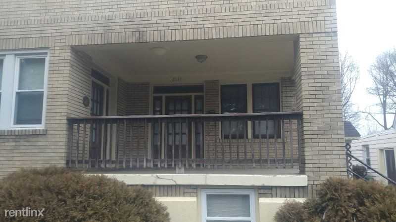 2121 State Street 2121 - Photo 2 of 7