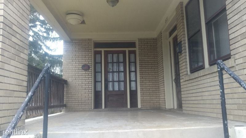 2121 State Street 2121 - Photo 3 of 7