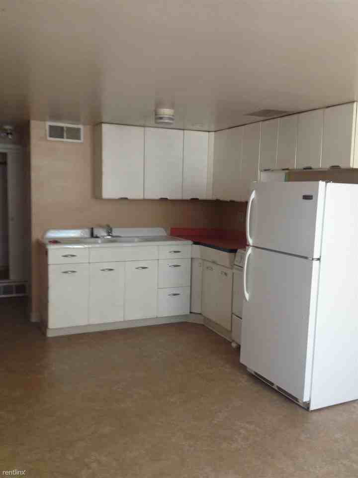 2 12th St. N. 6 - Photo 2 of 2