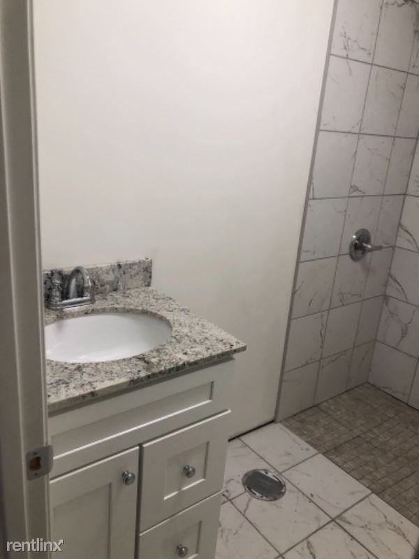 562 College St - Photo 3 of 21