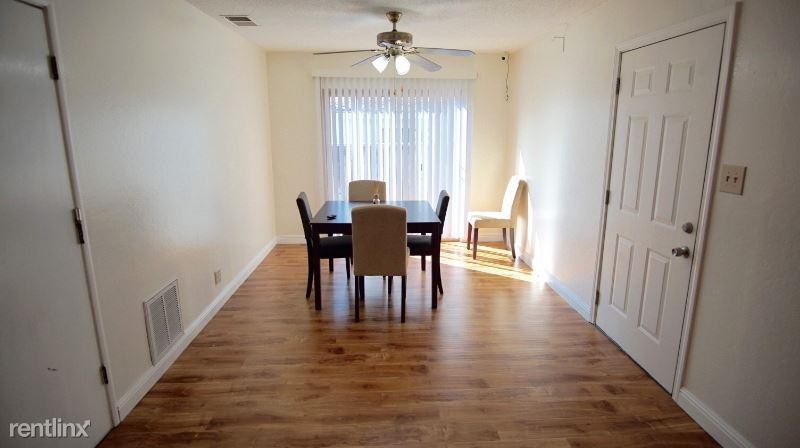 457 Matthews Ct - Photo 3 of 16