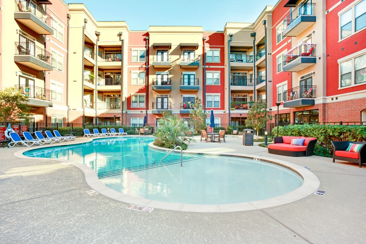 Resort at 925 Main - Photo 3 of 50