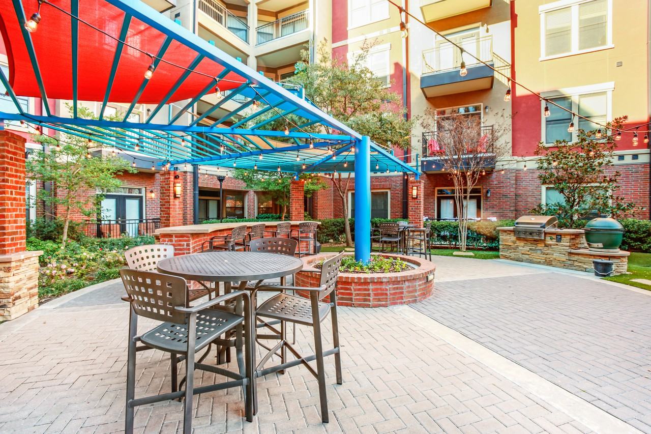 Resort at 925 Main - Photo 7 of 50