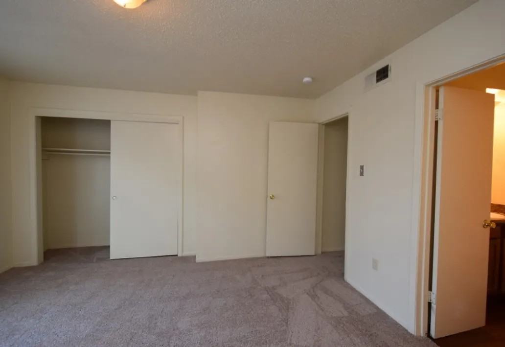 Broadmoor Plantation Apartments - Photo 2 of 22