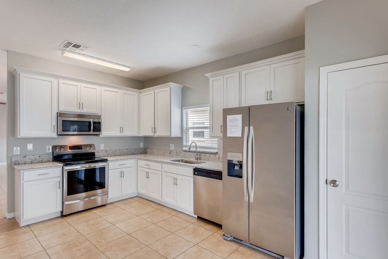 11315 Moonshine Creek Cir - Photo 3 of 14