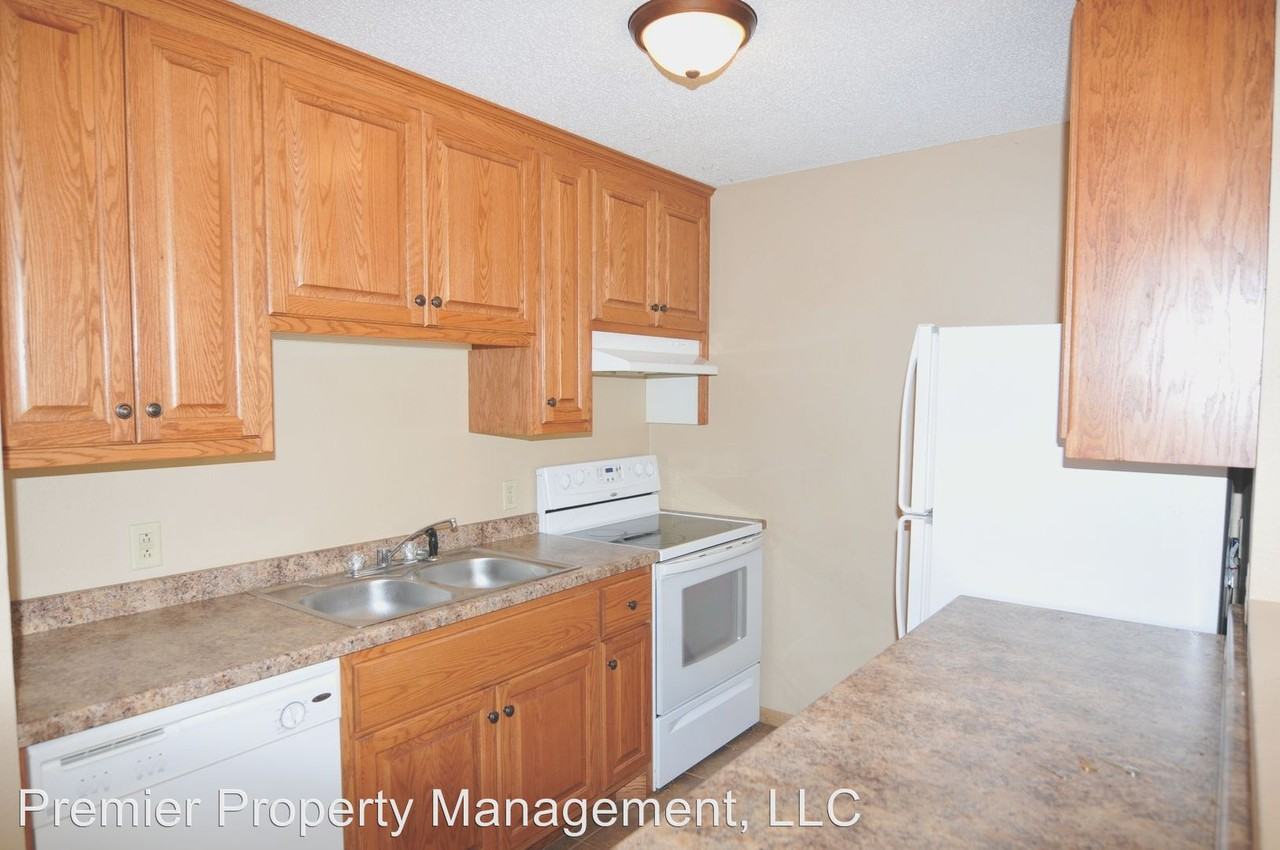 613 9th Ave S - Photo 2 of 5