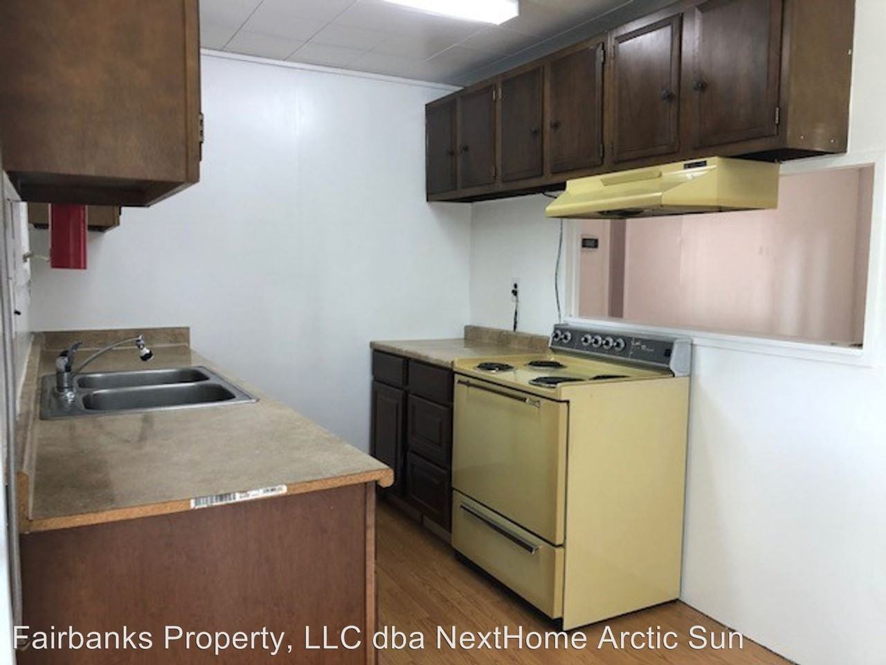 320 Glacier - Photo 3 of 10