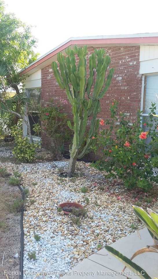 775 E Richland Avenue - Photo 3 of 26