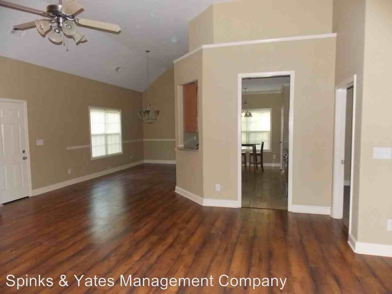 200 Jasmine Lane - Photo 3 of 6