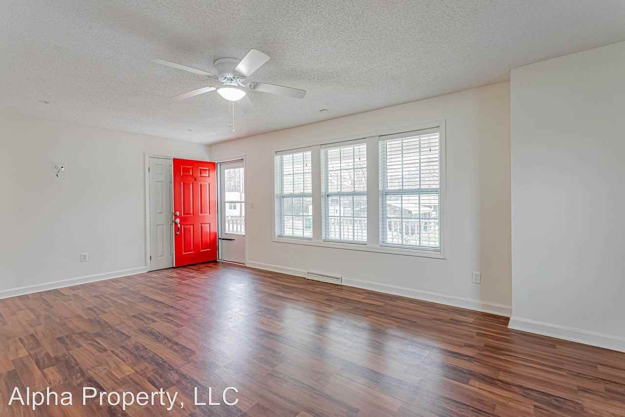 7 Shaw Drive - Photo 3 of 18