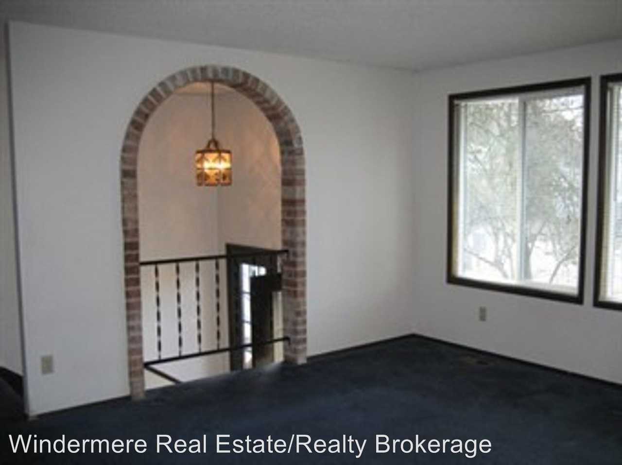 3919 Shelby Rd - Photo 3 of 15