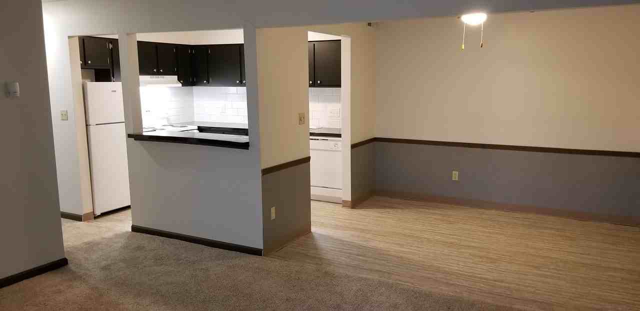 1565 Hampton Knoll Dr - Photo 2 of 6