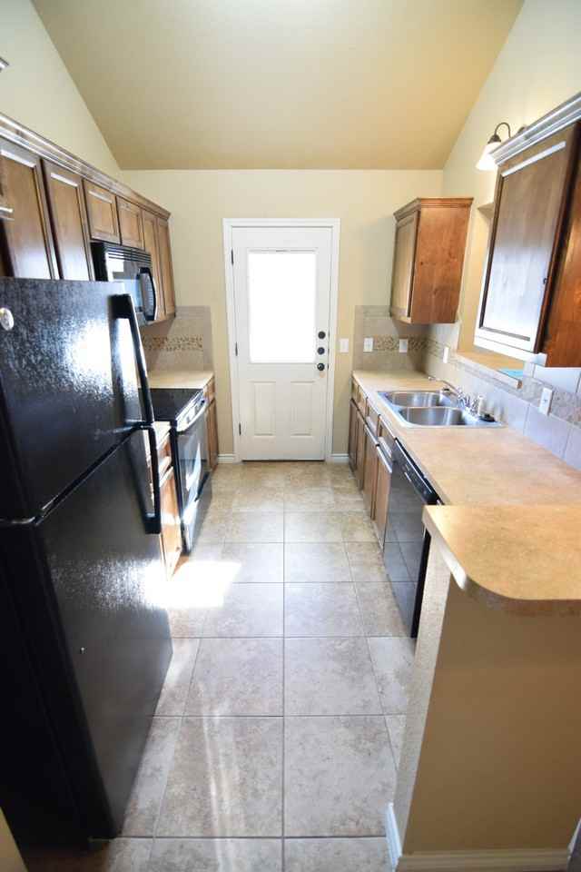 4521 Brutus Ln - Photo 2 of 14