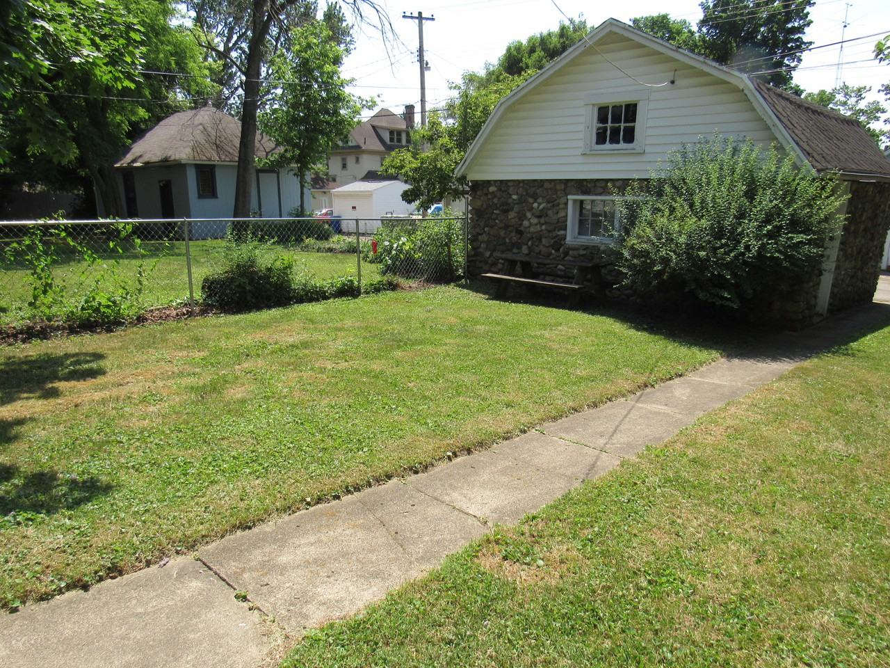 52 S 18th St - Photo 2 of 3