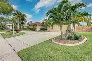 9641 Nw 10th Ct - Photo 2 of 10